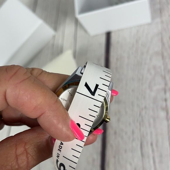 Jeanneret  34MM Case Casual  Watch w/ Crystal Hour Silver Gold Tone Band - Picture 10 of 10